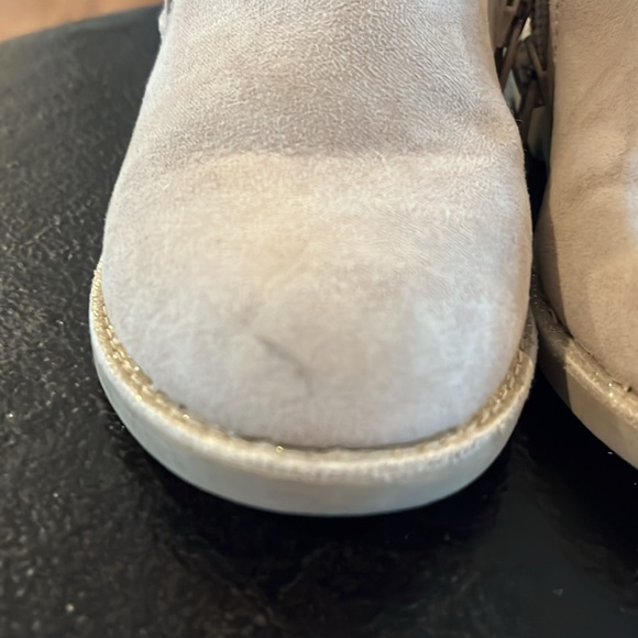 Toddler Zip Ankle Boots, Size 7 - Picture 4 of 12